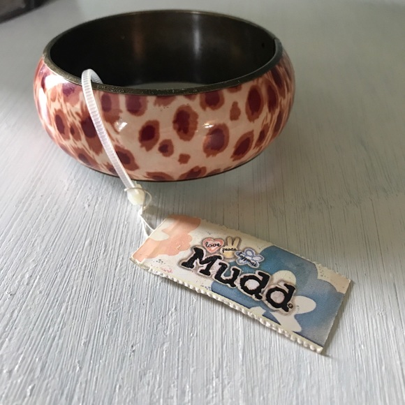 Leopard Print Bangle - Picture 6 of 7